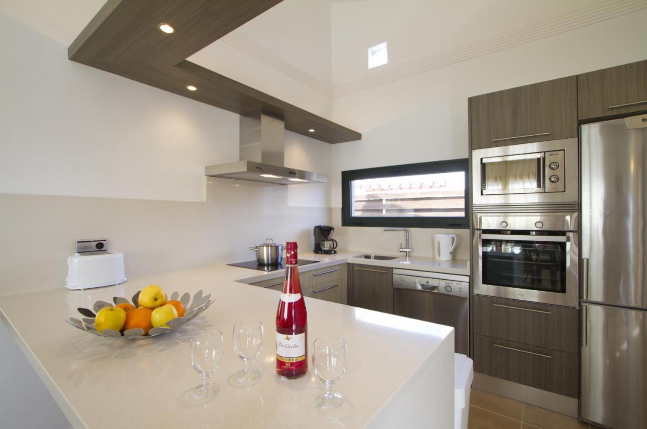 Villas Camelot By Escape Home ปลายาบลังกา ภายนอก รูปภาพ