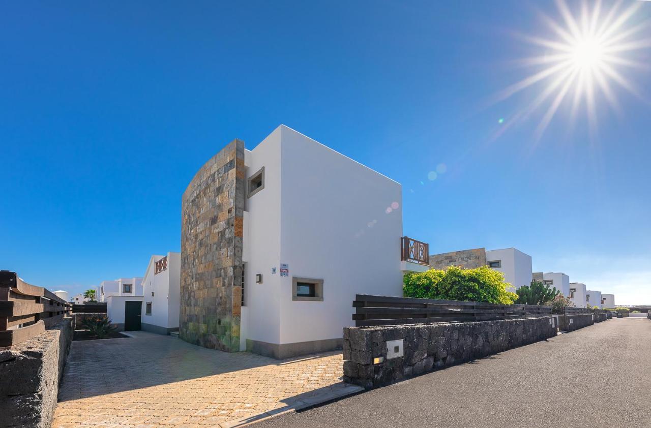 Villas Camelot By Escape Home ปลายาบลังกา ภายนอก รูปภาพ