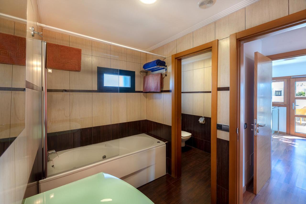 Villas Camelot By Escape Home ปลายาบลังกา ภายนอก รูปภาพ