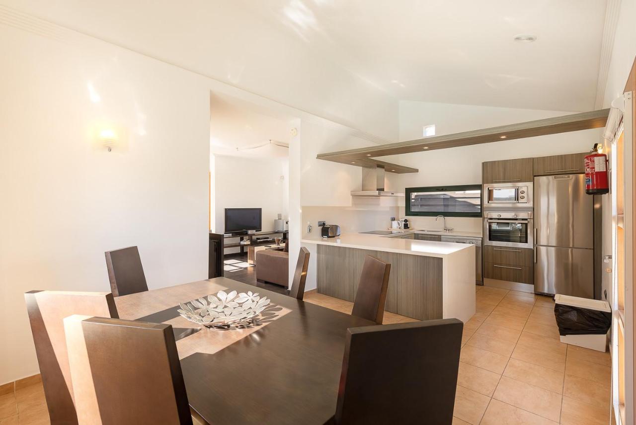 Villas Camelot By Escape Home ปลายาบลังกา ภายนอก รูปภาพ