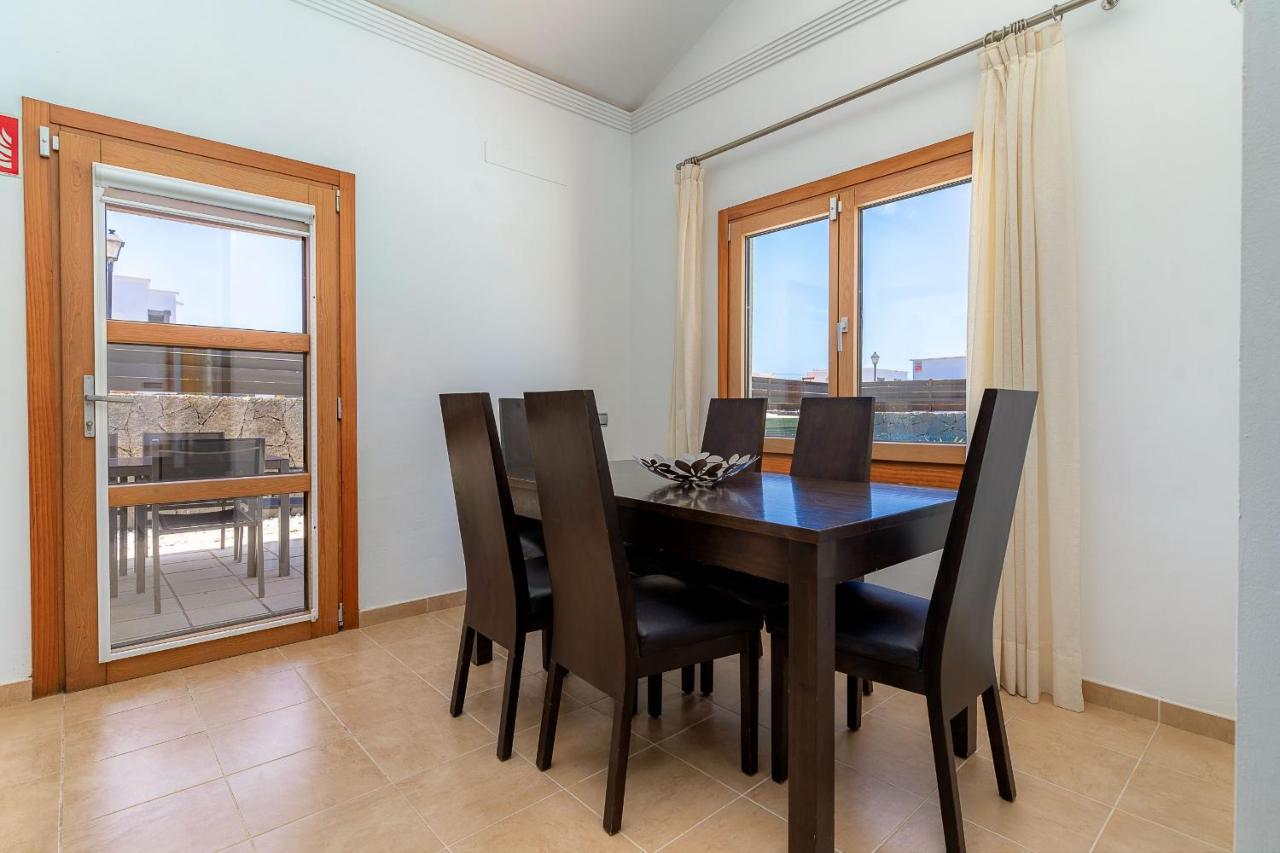 Villas Camelot By Escape Home ปลายาบลังกา ภายนอก รูปภาพ